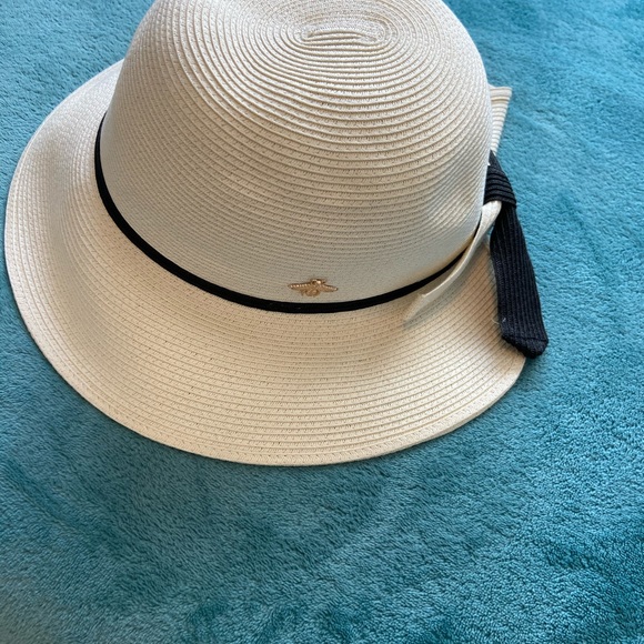 Cream  Straw Hat 👒 W/ Gold Bumblebee 🐝 2 Colors - Picture 8 of 8